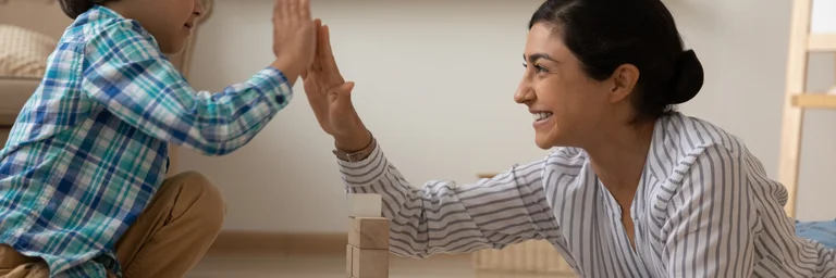 Trier la chambre des enfants : les 2 seules choses qui marchent #uneminute : Trier la chambre des enfants sans crise ? Découvre les 2 seules méthodes qui fonctionnent vraiment pour organiser jouets et affaires sans stress familial.