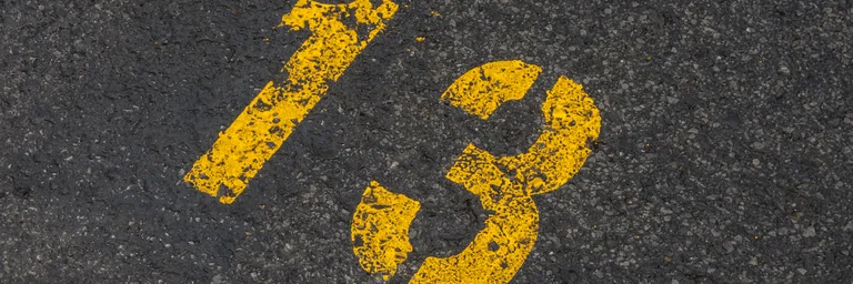 Les 13 commandements d'un désencombrement réussi : maîtrisez les 13 règles essentielles pour un désencombrement réussi. Découvrez la méthode infaillible pour trier efficacement et transformer votre quotidien durablement.